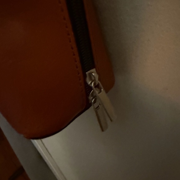 Vera Pelle Made in Italy Small Brown Leather Crossbody Bag - Picture 5 of 12